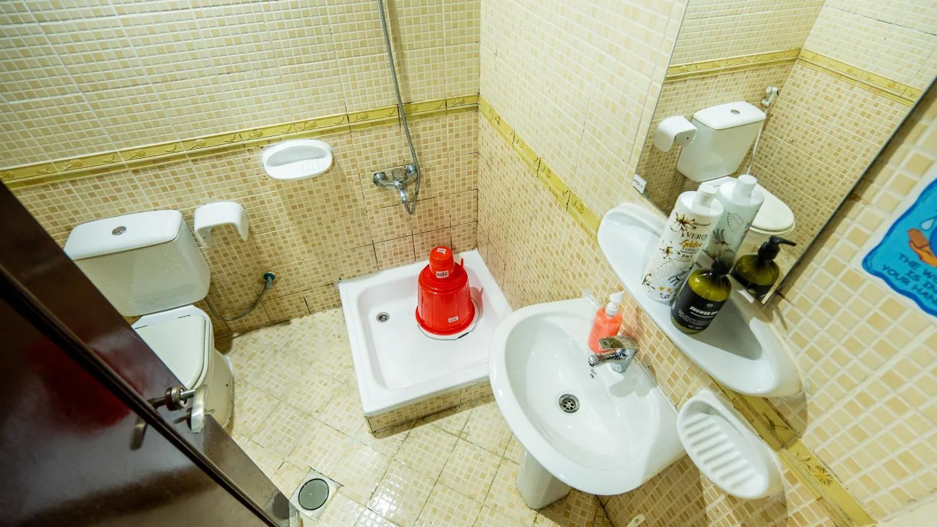 Nest Room For Solo Or Couple 아부다비 호스텔