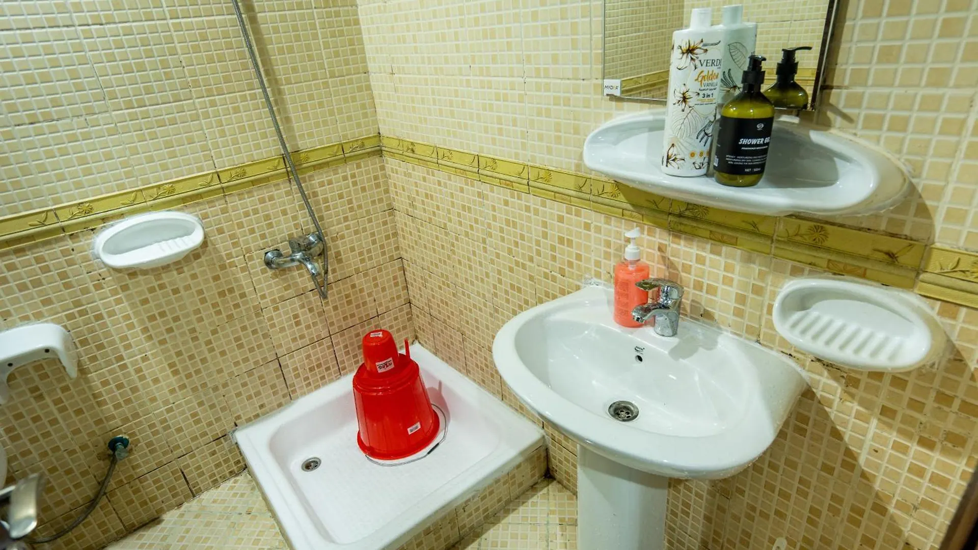 Nest Room For Solo Or Couple 아부다비